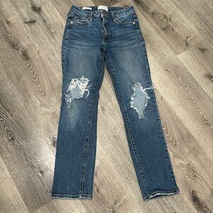 Universal Thread High Rise Slim Straight Jeans